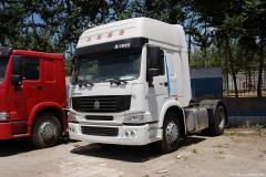 中國(guó)重汽 HOWO重卡 290馬力 6X2 牽引車(全能二版 HW76)(電控EGR)(ZZ4257M3237CZ)