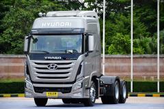 四川現代 Xcient創虎 440馬力 6X4 牽引車(CHM4251KPQ49M)