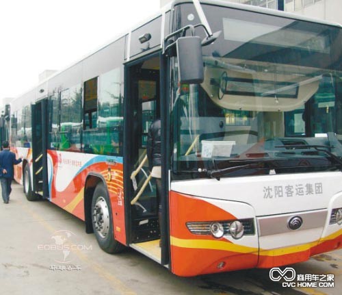 遼寧沈陽公交車現“年輕化” 商用車網報道