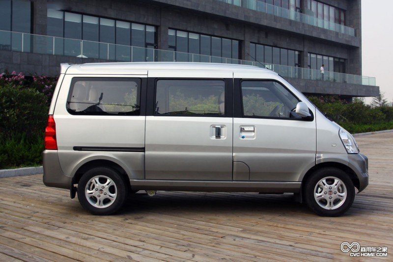 五菱榮光側面 商用車之家