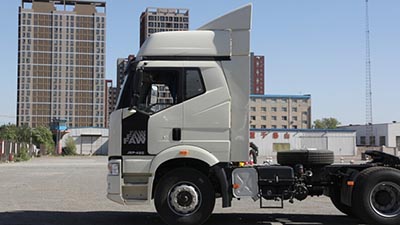 2013款解放 J6P重卡 420馬力 6X4 牽引車(CA4250P66K24T1A3HE)