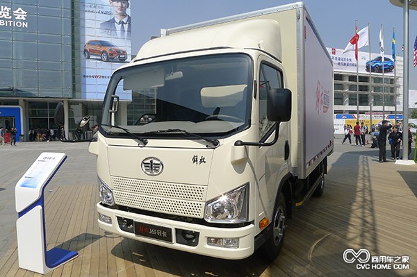 2014年1-7月，貨車同比去年銷量銳減10.52萬輛，下滑最嚴(yán)重的是輕卡 解放J6F輕卡