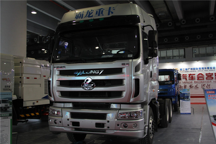 東風柳汽霸龍M7