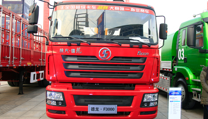 隨車起重運輸車