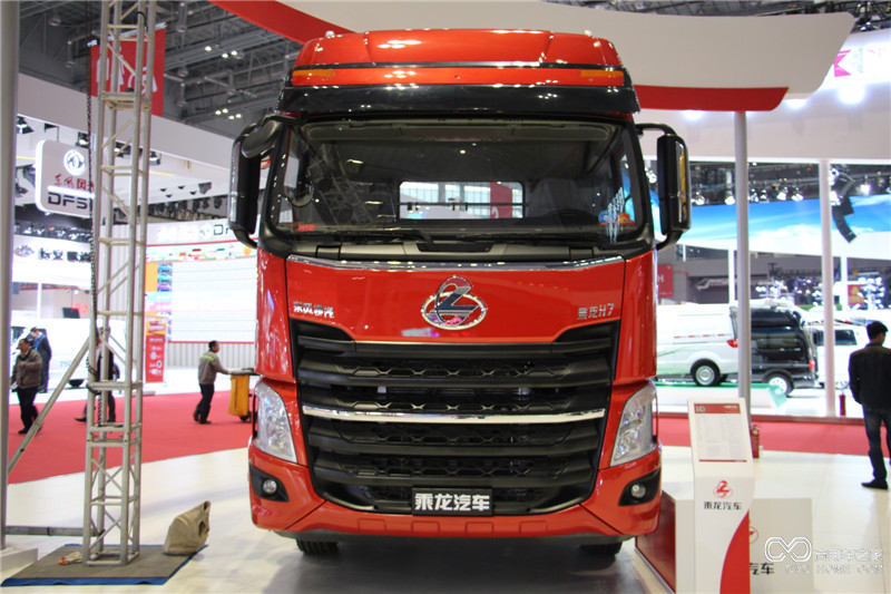 2015上海車展 東風柳汽H7 6*2牽引車