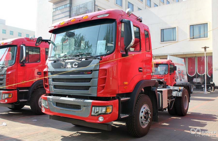 江淮 格爾發(fā)K3L 220馬力 4X2 牽引車(HFC4141P3K1A35F)