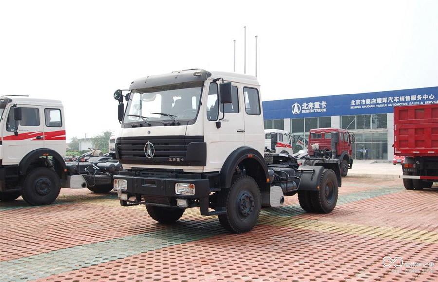 北奔重卡 300馬力 4X2 牽引車(ND4187A38J)