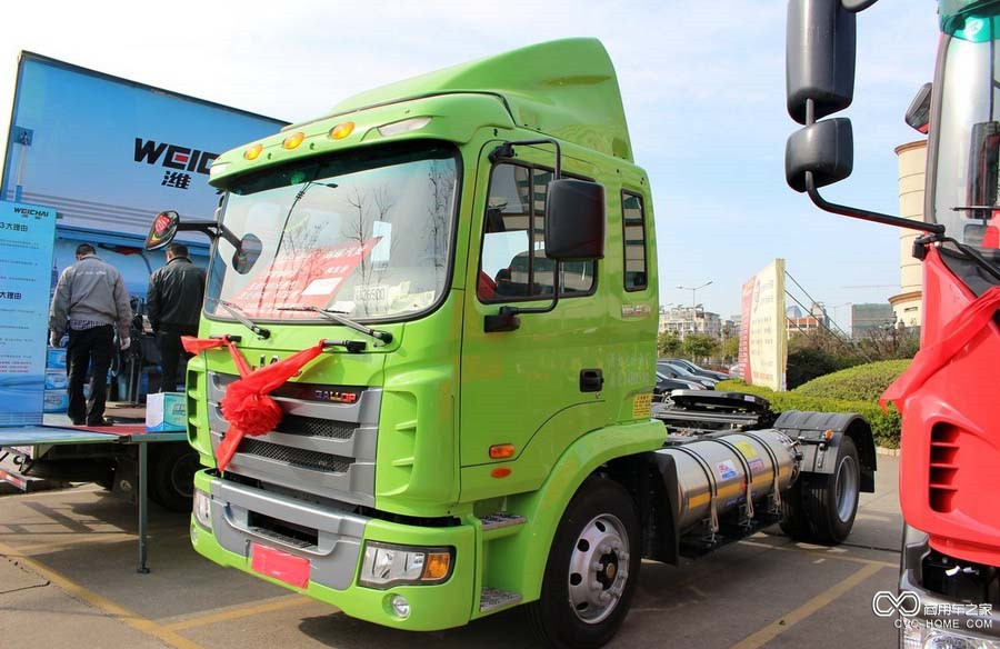 江淮 格爾發(fā)K3L系列 140馬力 4X2 LNG港口牽引車(窄體)(HFC4241P1N5C29V)