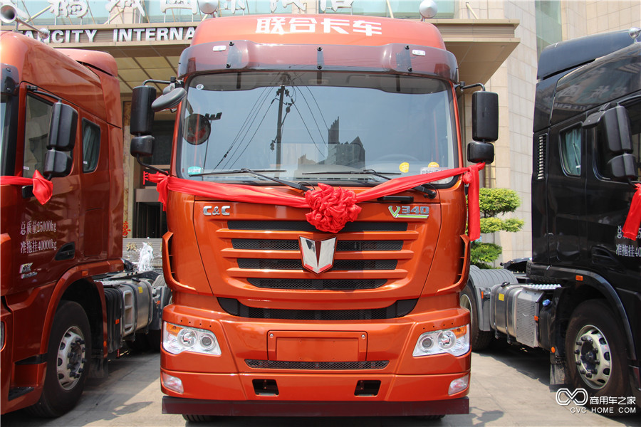 聯合卡車新V系340馬力6*2牽引車