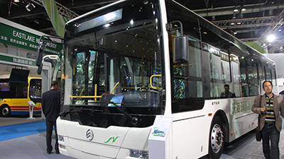 2015節能與新能源成果展 沃特瑪11米純電動通勤車