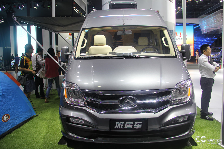 2015廣州車展：全新上汽大通V80旅居車