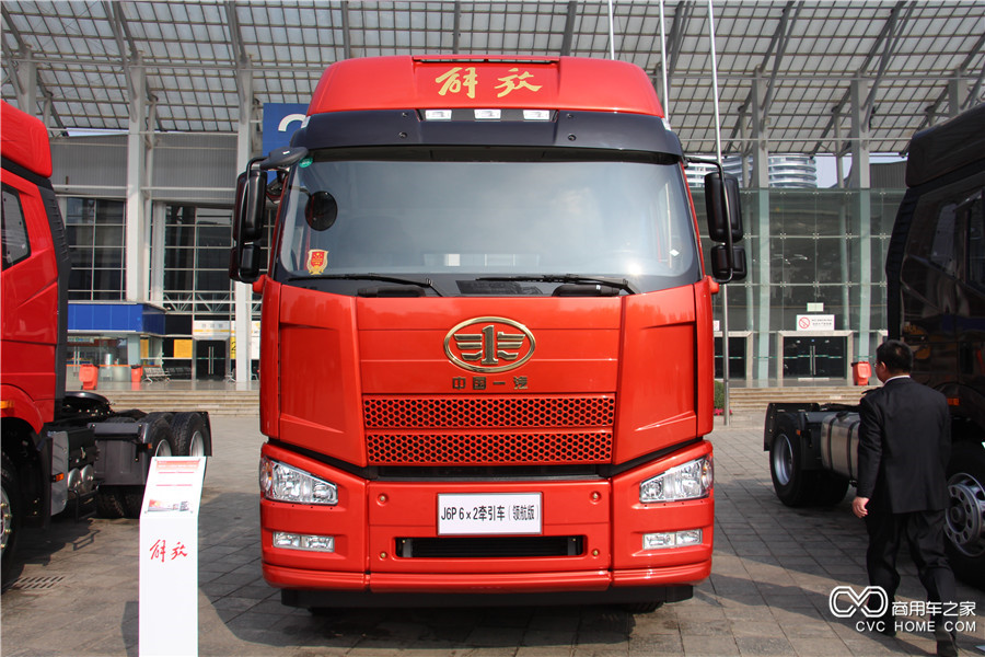 2016解放商務年會展車 J6P 6*2領航版牽引車