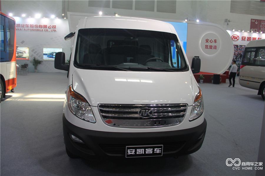 2016北京道路運(yùn)輸展 安凱K6純電動(dòng)輕客