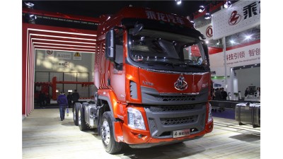 東風(fēng)柳汽乘龍H5 6*4牽引車 375馬力