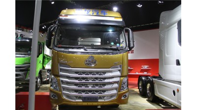 東風(fēng)柳汽乘龍H7 6*2R牽引車 480馬力