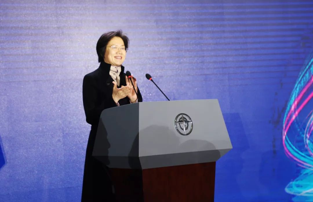咸陽市委副書記、市長衛華主持下線儀式
